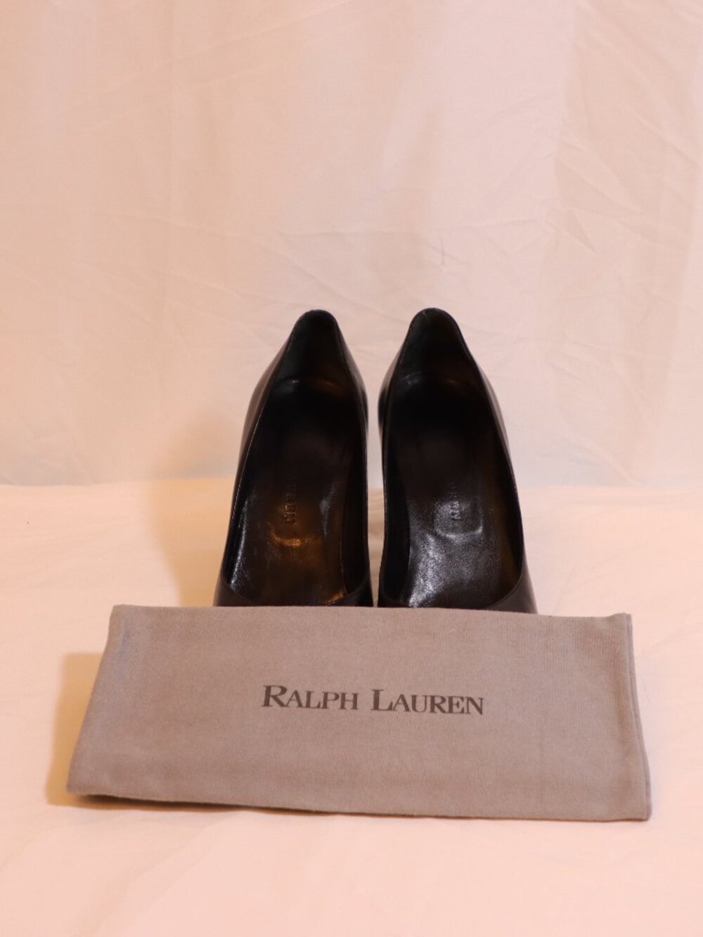 Classic Black Ralph Lauren Size 9 Heels - Picture 3 of 7